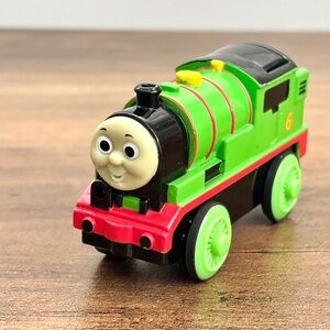 Vtg Thomas Friends Railway Diecast Percy Engine Battery Operated Motorized 2002